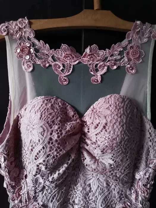 Официална рокля в розово