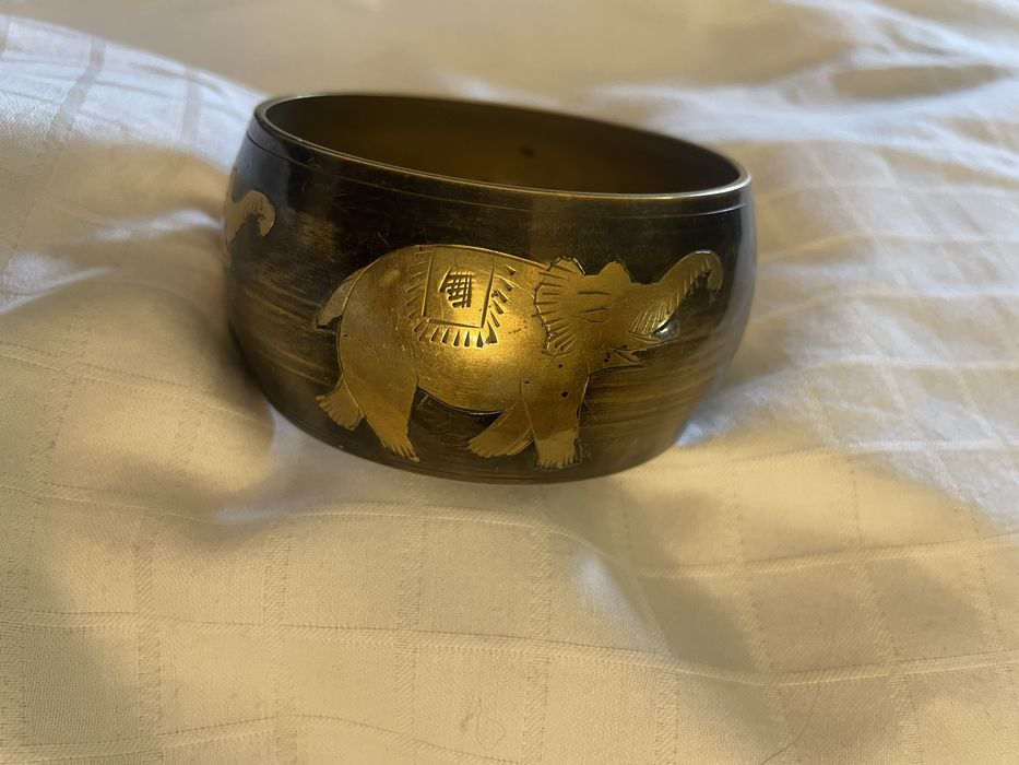 Стара Тибетска месингова гривна