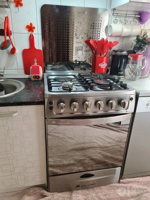 Продам газовую плиту  volmer