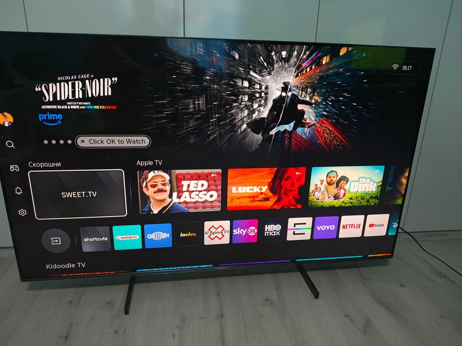 Продавам телевизор Hisense 65 inch.