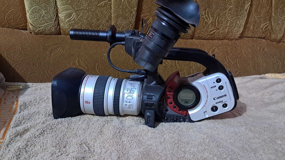 Видеокамеры Canon XL1s