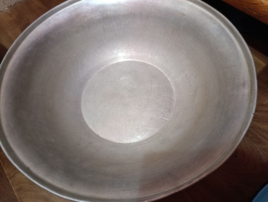 Эмалированный и никель тазики,разных видов