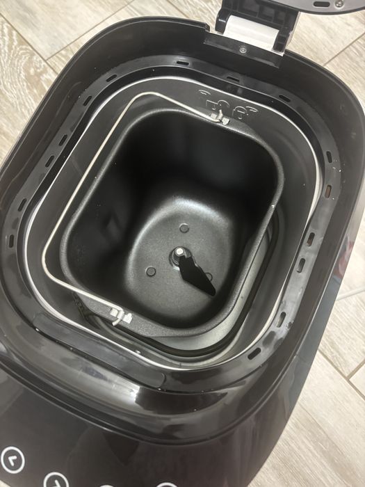 Masina de paine Heinner HBM-900WHBK, 550W