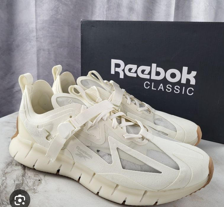 Красовки мужские 40 размер фирмы Reebok  белого цвета новые.