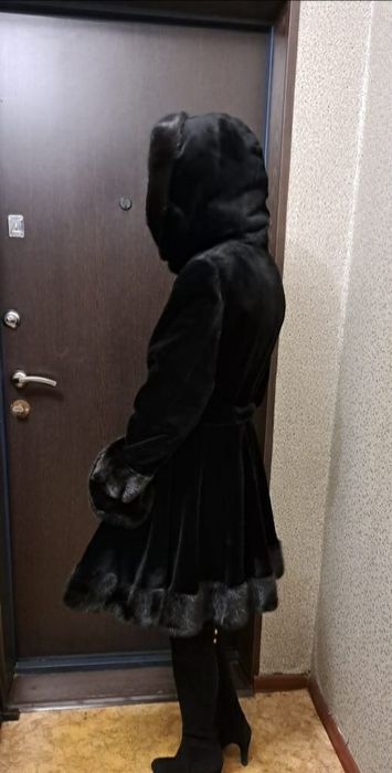 Продам норковую шубу