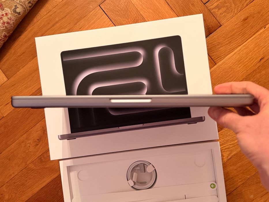 MacBook Pro 14" M3 8-CORE 8 GB RAM 512 GB RAM Space Grey Ноември 2023