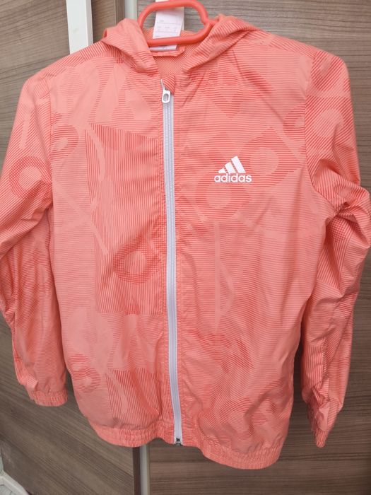 Яке и маратонки Adidas