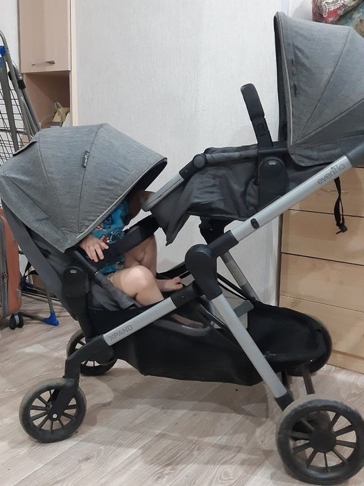 Коляска для двойни