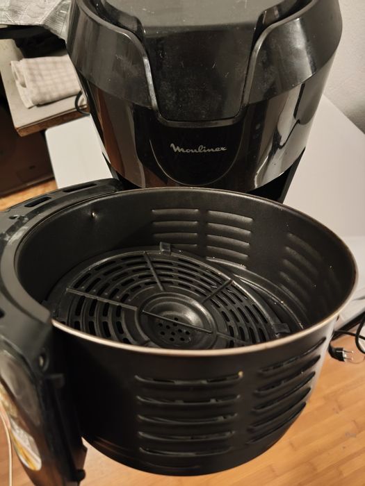 Moulinex Easy fry 4,2l фритюрник на горещ въздух