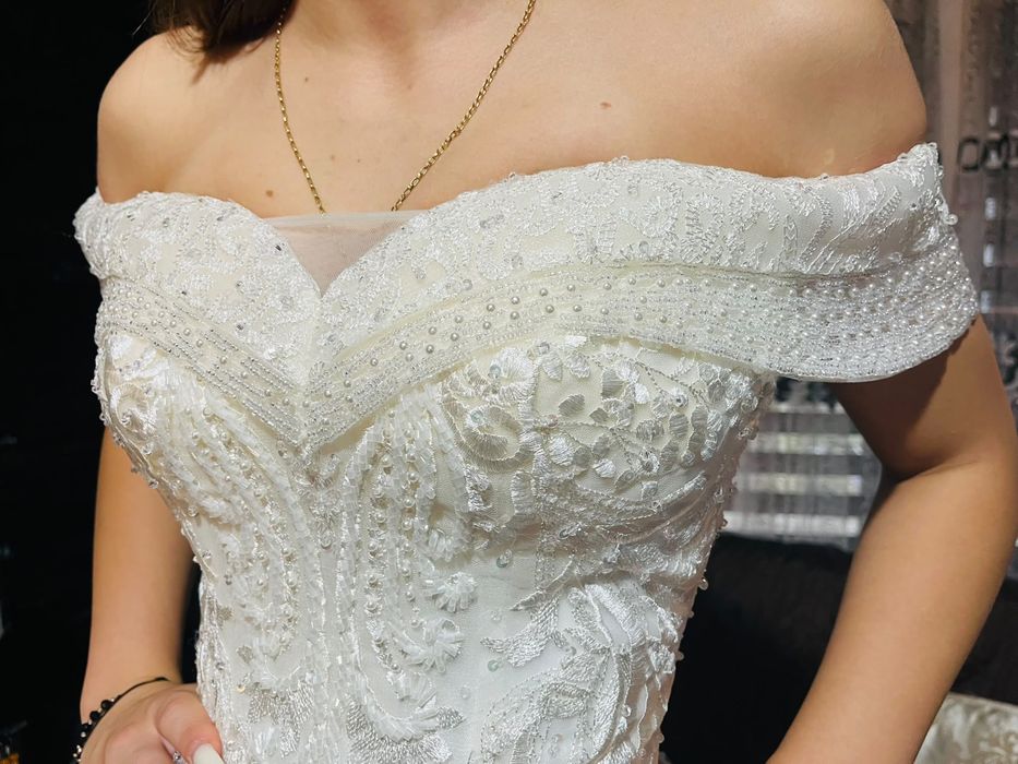 Vand rochie de mireasa