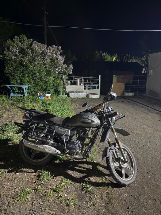 Продам мотоцикл 200 куб.