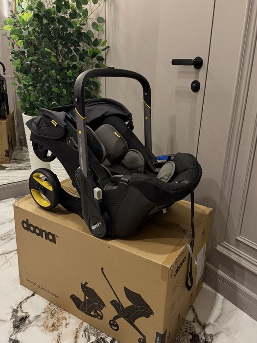 Продается автокресло Doona Simple Parenting