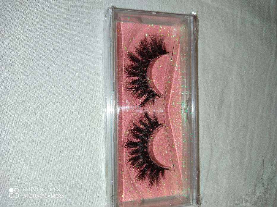 Продавам изкуствени мигли