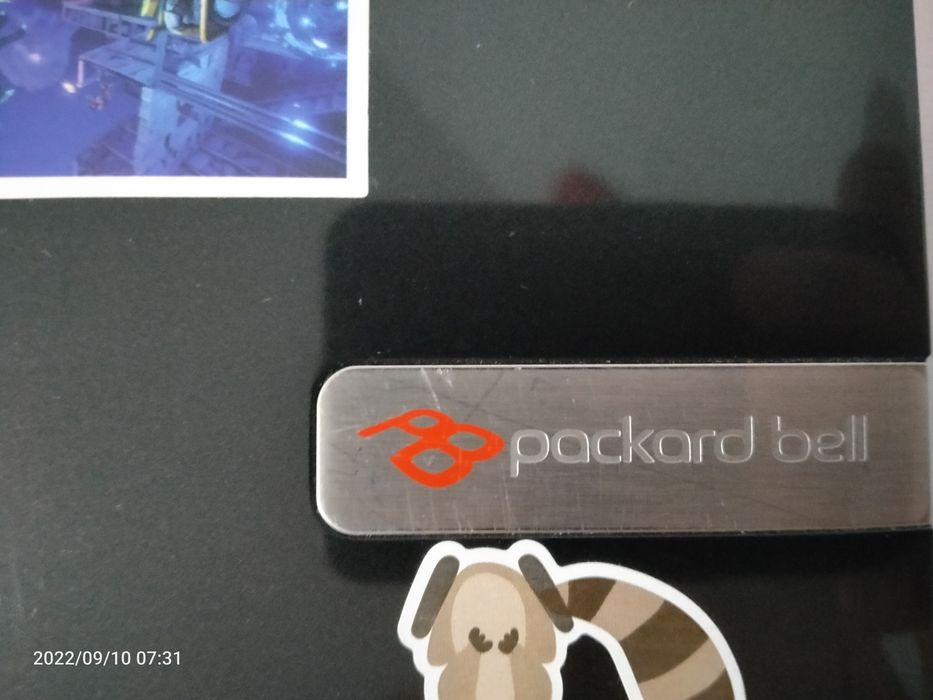 Продам ноутбук Packard bell .