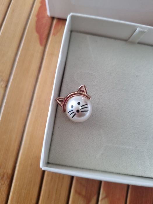 НОВА ЦЕНА! Обеци, нови на марката Invoke