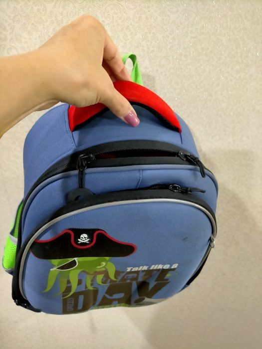 Продам школьный рюкзак