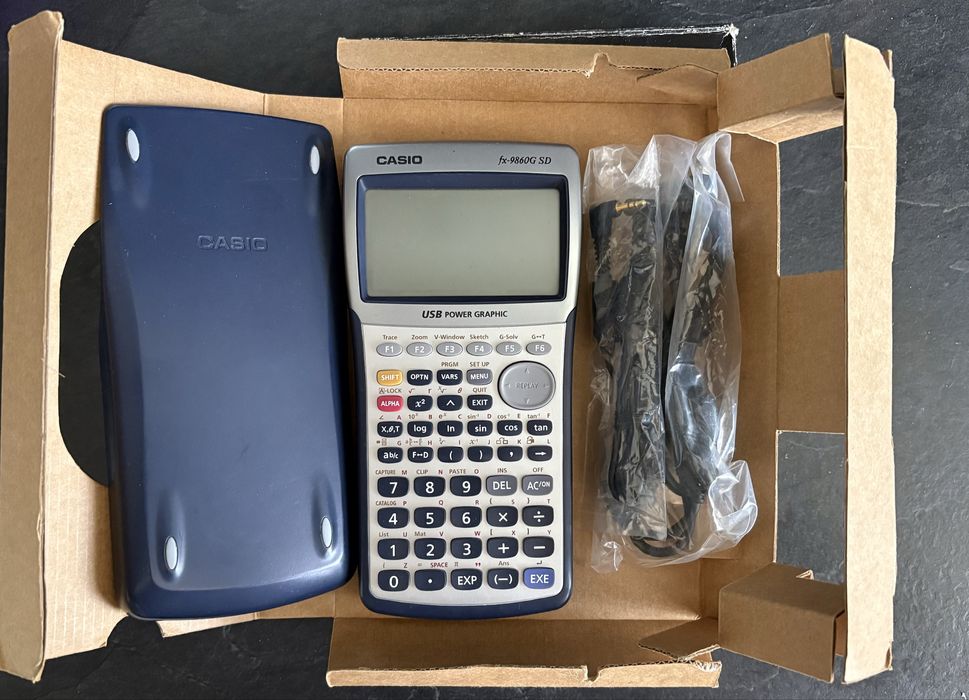 Графичен калкулатор CASIO FX 9860 G SD