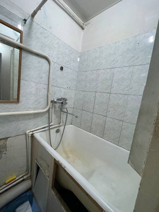 Chilonzor oqtepa 1 xona 
1/2/4. Балкон 1.5/3
Оилага факат

Нархи 3