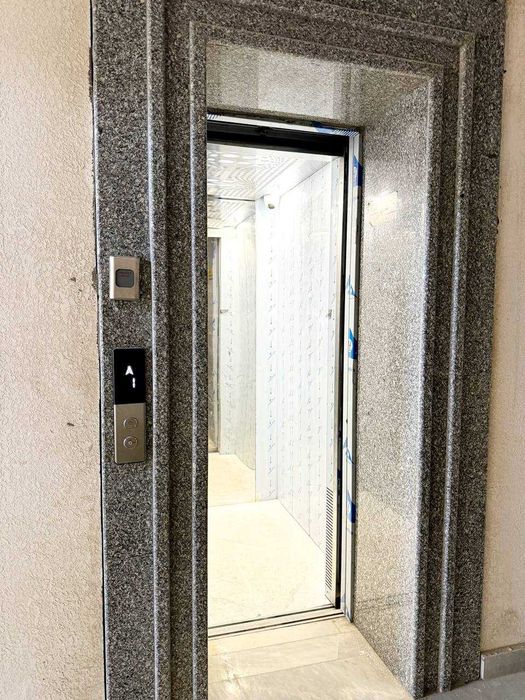 Янги лифтли домдан 2 хонали евро тамирланган квартира сотилади 7 микрн