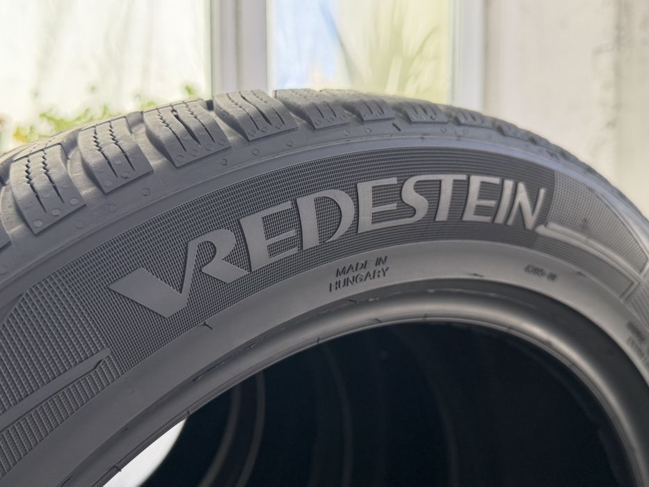 225/50/18 Vredestein 4Броя: 240€ 7.8мм