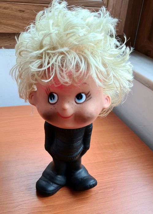 Papusa Aradeanca Ștrengar Coșar