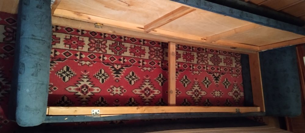 Голям диван канапе 190см+подарък бежов китеник с малък косъм