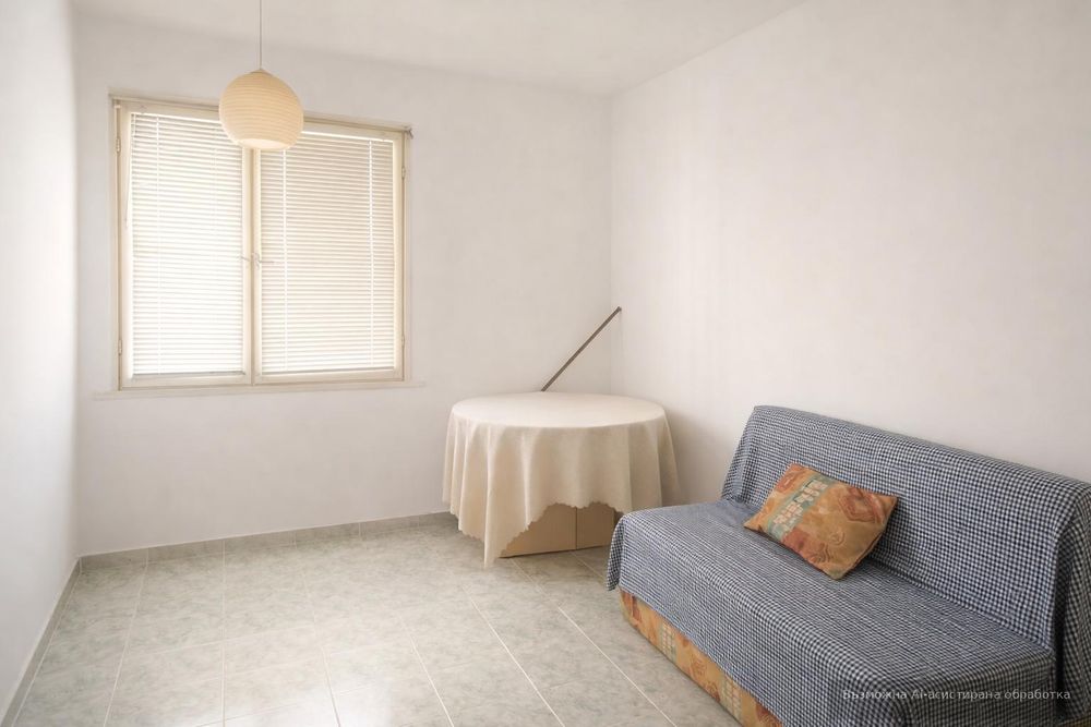 Тристаен апартамент под наем в кв. Кючук Париж