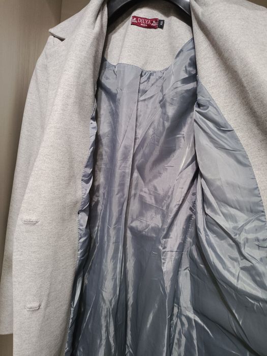 Пальто новый красивый