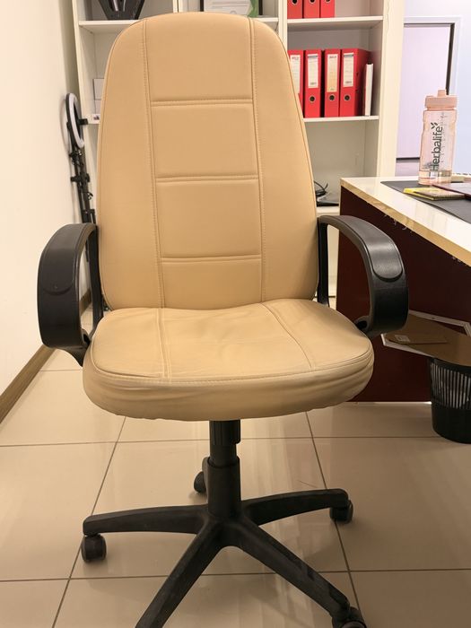 Продам офисное кресло