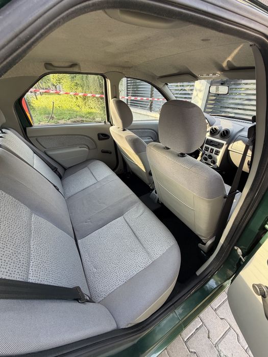 Dacia Logan LAOREAT 2006 Benzina 1.4 km 100.000 imepcabila 100% reali