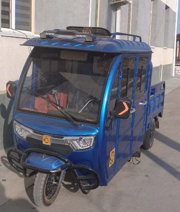 4 кишилик кабиналик электро скутер сотилади.