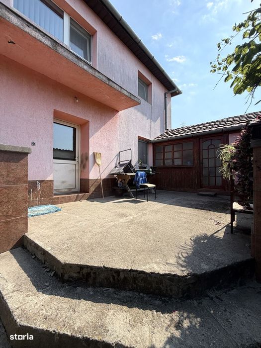 Casa individuala 6 camere, 165 mp utili, 641 mp teren - Ghiroda