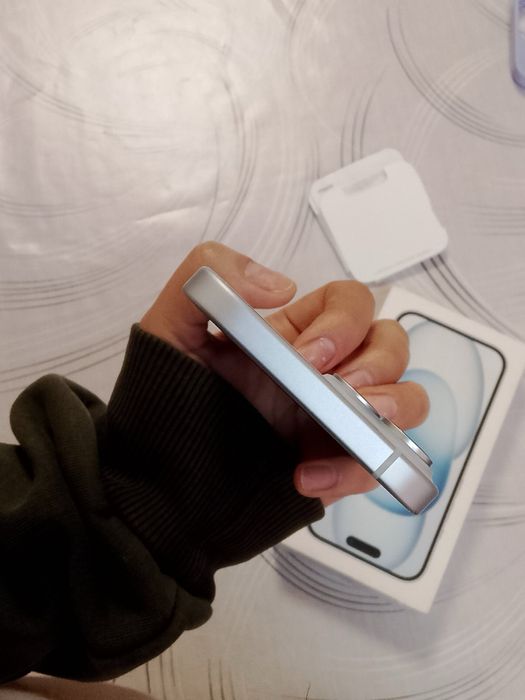 iphone 15 blue .