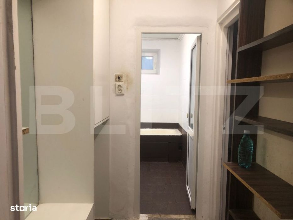 Apartament de vanzare, 50 mp, cu balcon , zona Solidaritatii