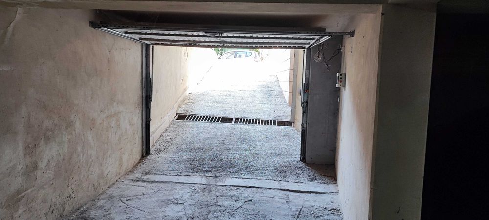 Дава се под наем Склад в Варна, Цветен квартал - 28 кв.м за 96.9 € - Снимка #1