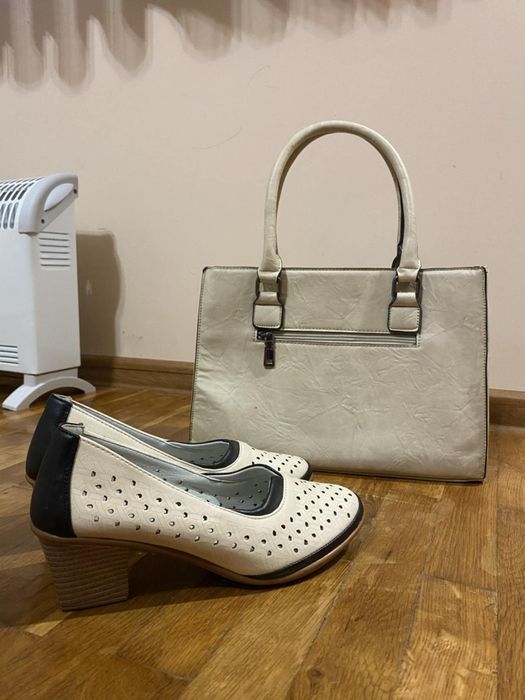 Чанта и обувки без забележки