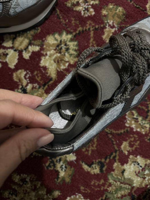 Обувь женская кроссовки