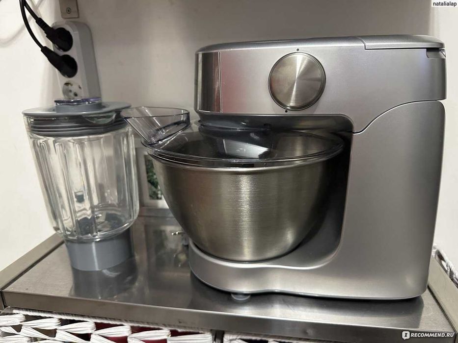 kenwood кухыни комбайны KHC29.M0SI с 3 насадками есть в наличии!!