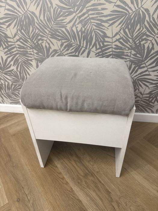 Б/у Пуфик мини кресло стул подойдет для макияжного туалетного столика