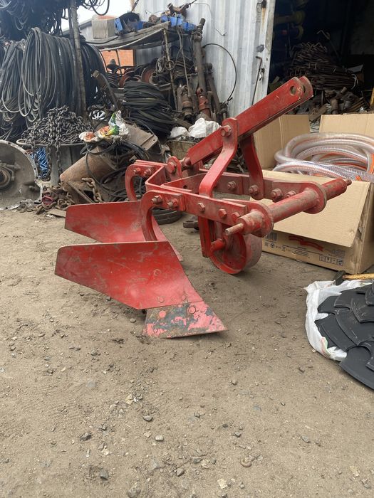 Продам плуг двух корпусной  на т-25,т-16