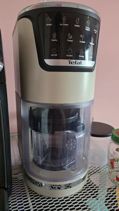 Продавам машина за сладолед Tefal