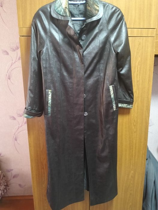 Продам плащ женский