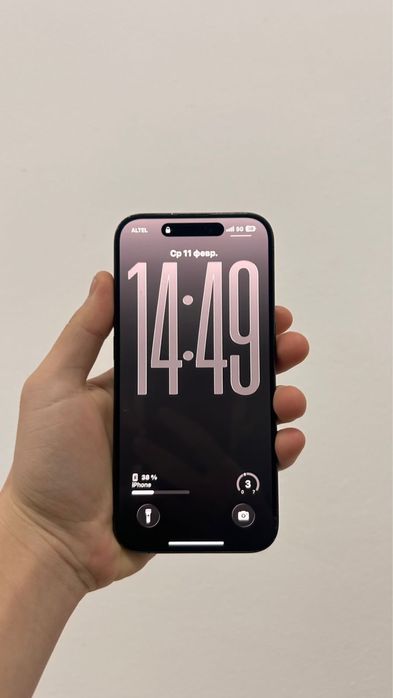 iPhone 15pro продаётся срочно