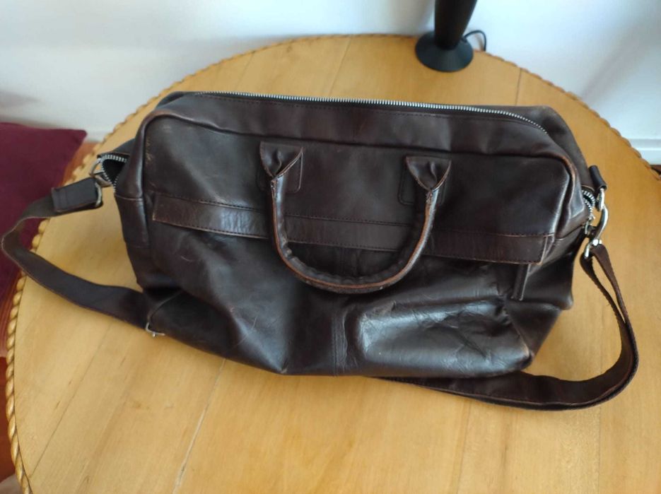 Geanta de voiaj din piele