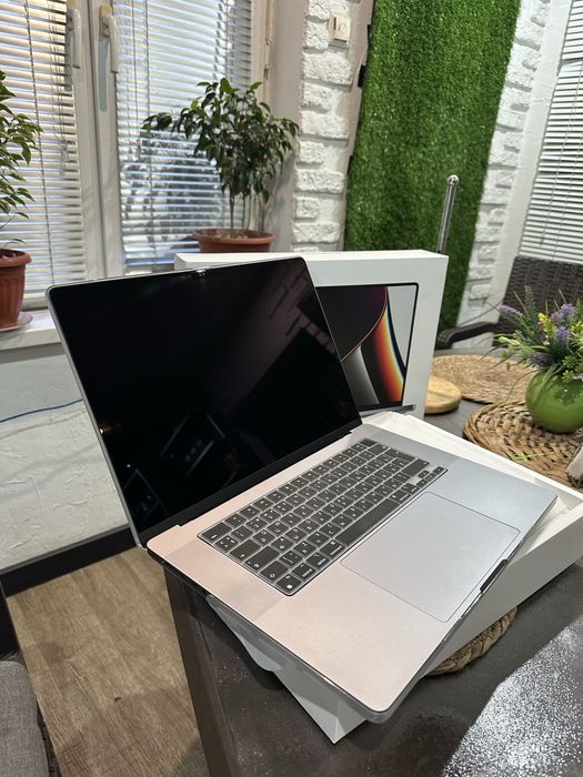 Macbook Pro 16 m1 pro 32/512 EAC