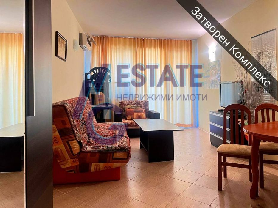 Двустаен апартамент на първа линия море в Царево.