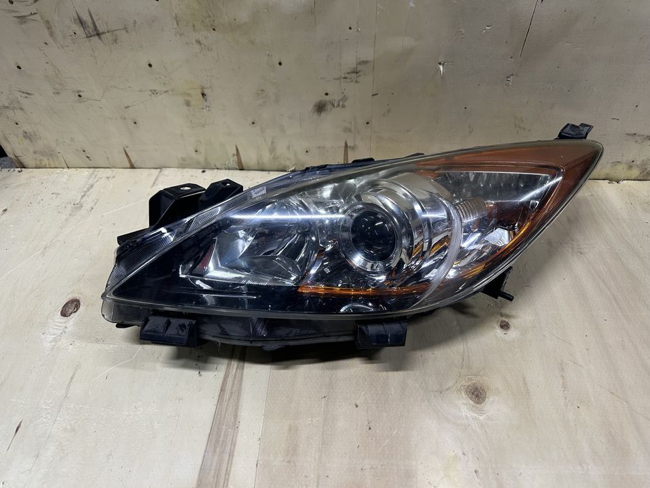 Фары передние Mazda 3 BL