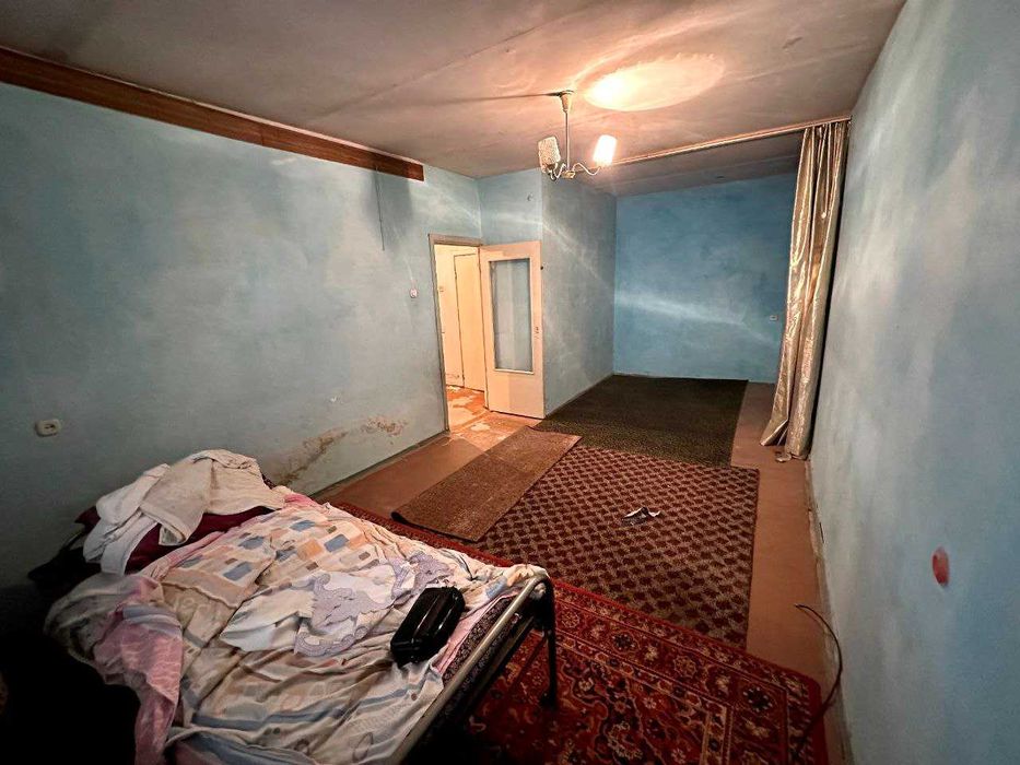 Белтепа  1хкомнатная  без ремонт   42м2 Продаётся  !!!