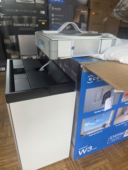 Ecovacs Winbot W3 Omni
