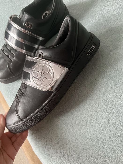 Tenesi dama guess-37 doar probati